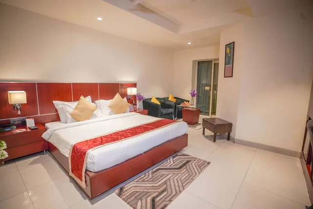 Platinum, Deluxe, King and Twin Beds، Hotel Swarn Towers 1/4