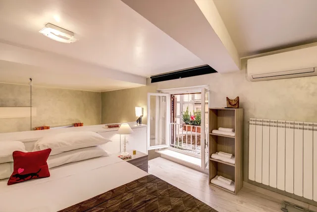 شقة بشرفة، Tritone Top House 2/7