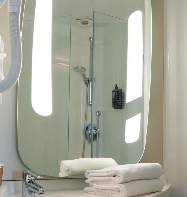 Standard, Multiple Beds، ibis Caen Porte de Bretagne 5/5
