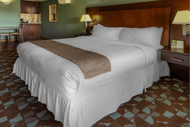 غرفة بسرير كينج بشرفة، Plaza San Martin Hotel 3/7