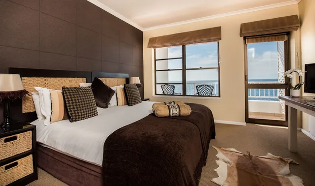غرفة بسرير مزدوج بإطلالة على البحر، Whaleview Manor Guesthouse 3/8