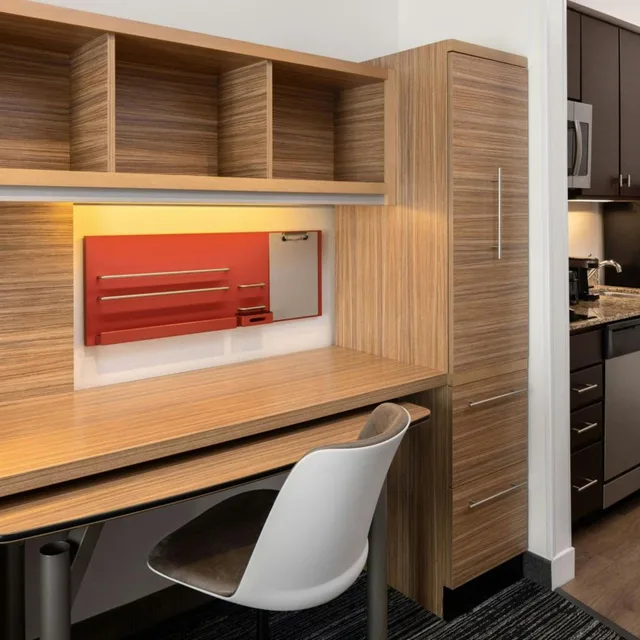 استوديو بسرير كينج مع أريكة بحوض استحمام لذوي الإعاقة، Towneplace Suites Minneapolis Mall of America 8/10