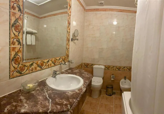 Golden Royal Suite Sea View، Windsor Palace Luxury Heritage Hotel Since 1906 10/10