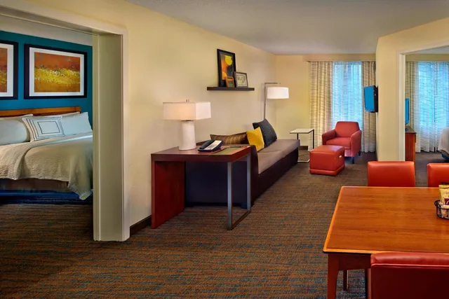 2 Bedrooms, Suite, 2 Queen Beds, Sofa, Residence Inn by Marriott Philadelphia Conshohocken 2/6
