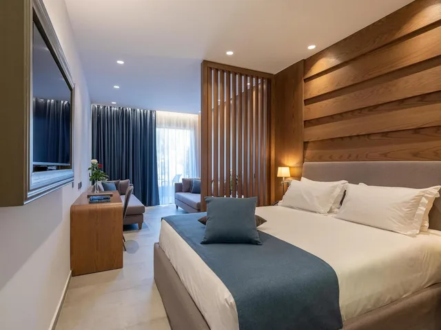 Comfort, Family, Double Bed, Sea Front, 2 Sofa، Nana Golden Beach 2/10