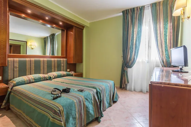غرفة قياسية مزدوجة، Raeli Hotel Siracusa 2/3