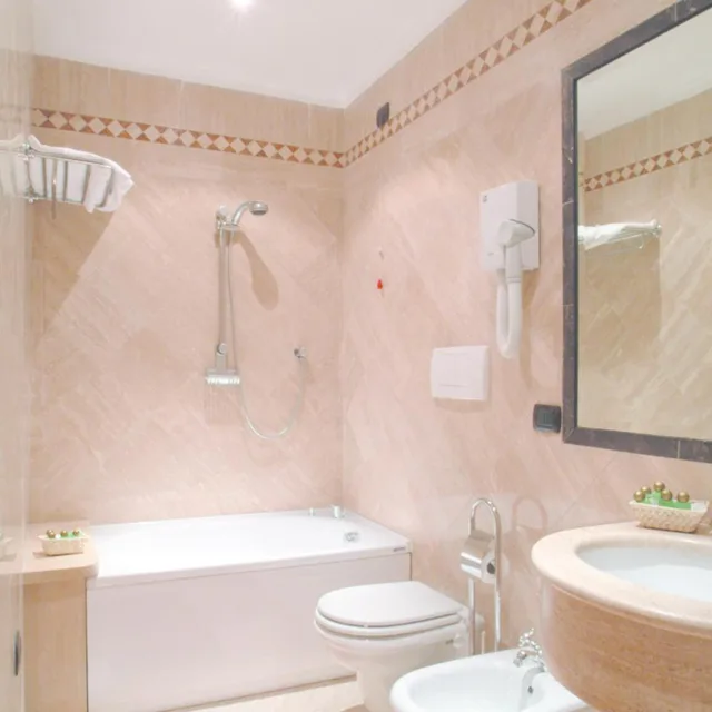 جناح جونيور، COLOSSEO STUDIO SUITES 4/5