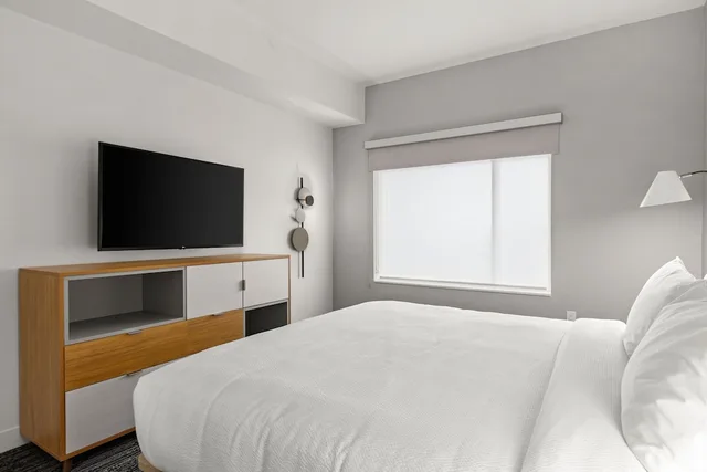 جناح بسرير كينج بغرفة نوم واحدة، TownePlace Suites by Marriott Cape Canaveral Cocoa Beach 2/5