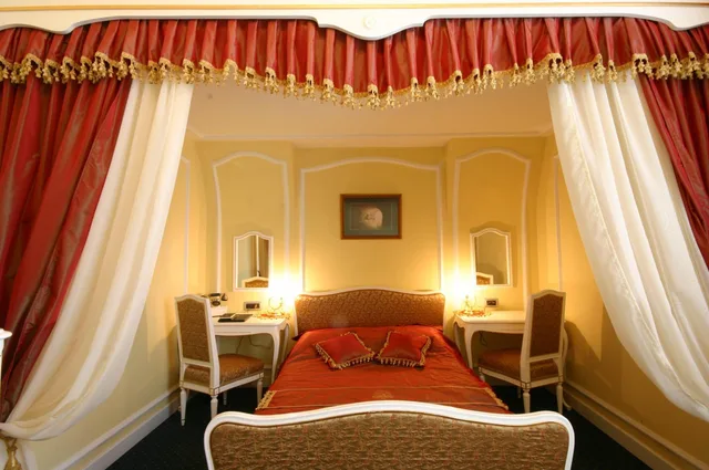 غرفة بسرير مزدوج بإطلالة على النهر، Hotel Leopold I 2/5