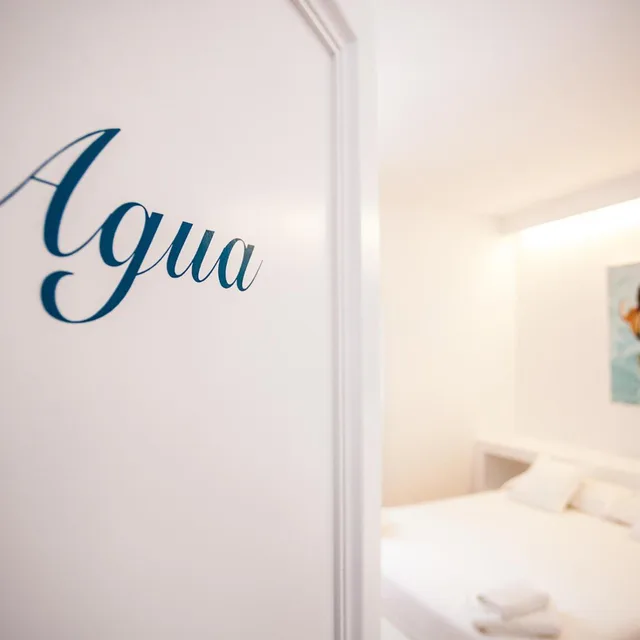 جناح، Cheap&Chic Hotel 8/10