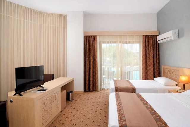 غرفة ركنية بسرير مزدوج وسرير فردي مع سرير سحّاب إضافي، Eldar Resort Hotel 1/4