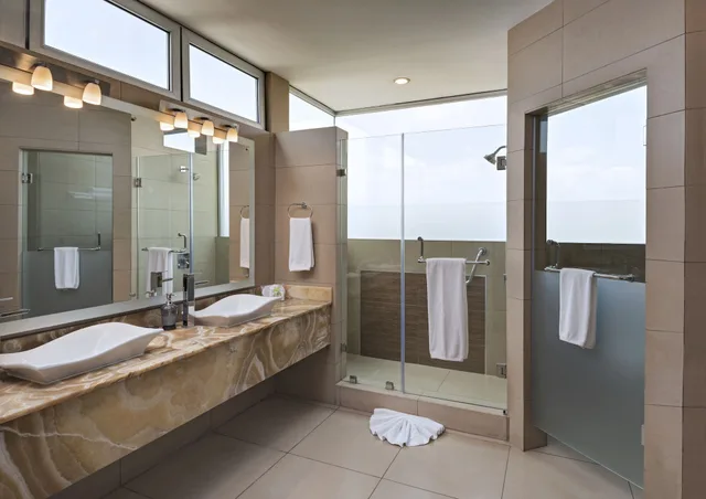 Suite, 2 Double Beds, HOLIDAY INN GUATEMALA 10/10