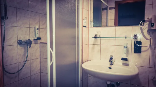 غرفة بسرير مزدوج، Hotel Restaurant Schwarzes Ross 2/3