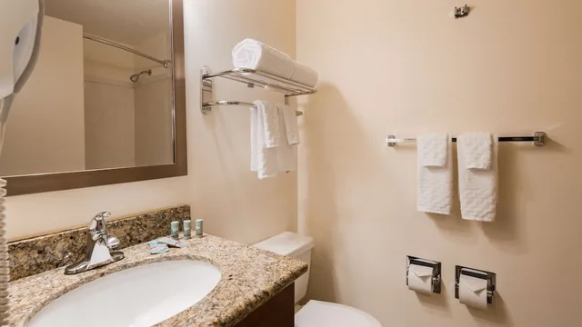 غرفة قياسية بسريرين كوين، Best Western Cascadia Inn 5/5