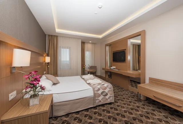 غرفة قياسية بثلاثة أسرّة بإطلالة على الحديقة، Belconti Resort Hotel 10/10