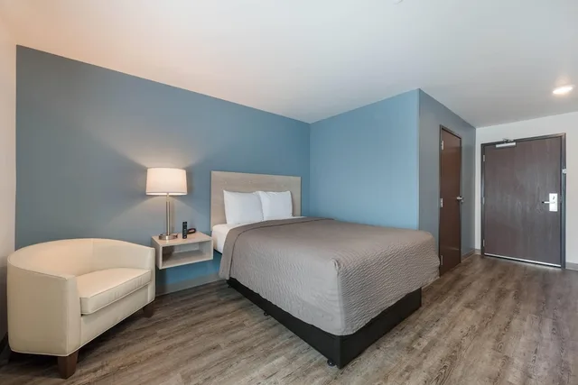 جناح بسرير كوين، WoodSpring Suites Concord-Charlotte Speedway 3/5