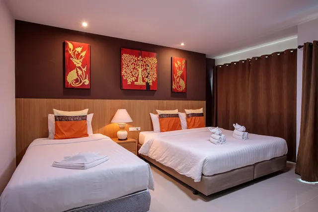 غرفة ثلاثية بسرير مزدوج وسرير فردي، Huen Jao Ban Hotel 4/10