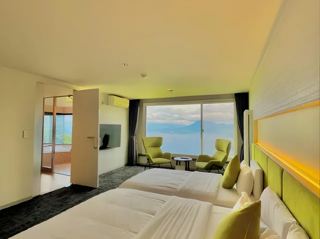 غرفة ديلوكس بسريرين منفصلين وسرير كينج، Hotel Cocoa 1/2