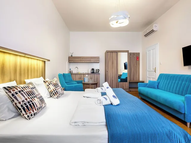 شقة بسرير كينج بحمام خاص مع أريكة، Kosmopolita Rooms Apartments Krakow 3/10