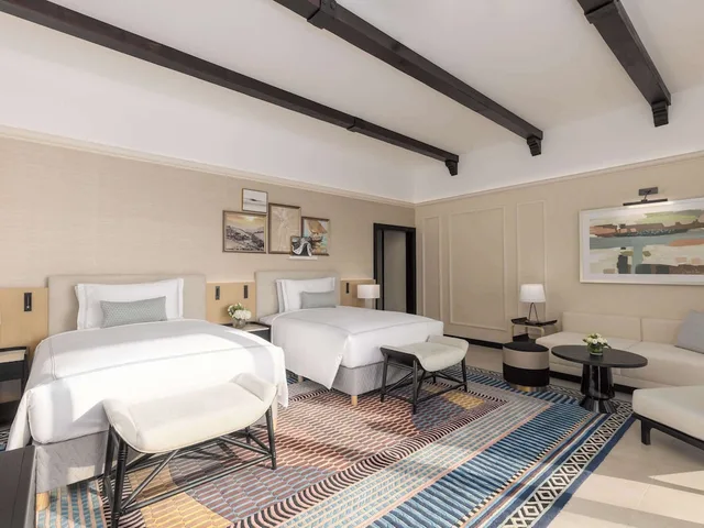 غرفة فاخرة بسريرين كوين بإطلالة على الحديقة، Sofitel Ras Al Khaimah Al Hamra Beach Resort 1/5