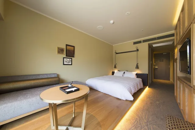 Luxury, Queen Bed, Club Lounge Access, Royal Park Takamatsu 3/5