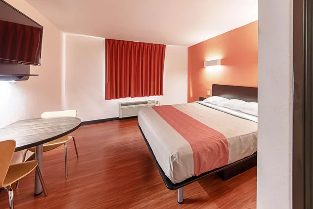 غرفة بسرير مزدوج لذوي الإعاقة، Motel6 Lebanon, IN 3/10