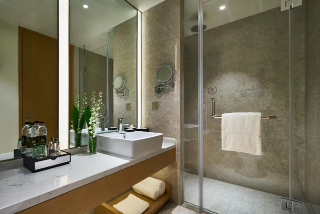 جناح ديلوكس بسرير كينج بإطلالة على البحر، The Qube Hotel Shanghai Sanjiagang 2/2