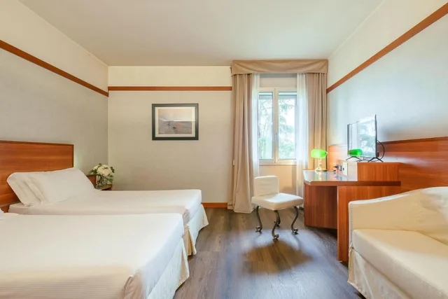 غرفة كلاسيكية بسرير مزدوج أو سريرين منفصلين، Shg Hotel Bologna 1/10