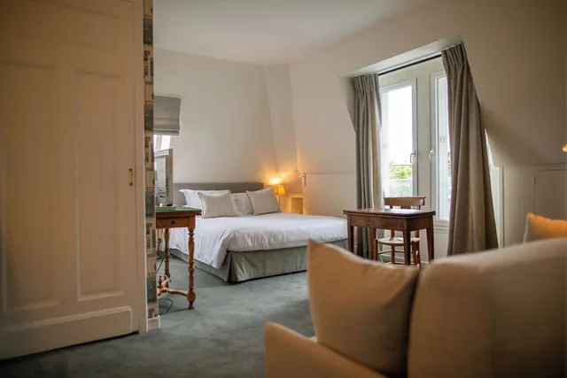Charme, Pavilion, Queen Bed، Domaine de la Tortiniere 8/10