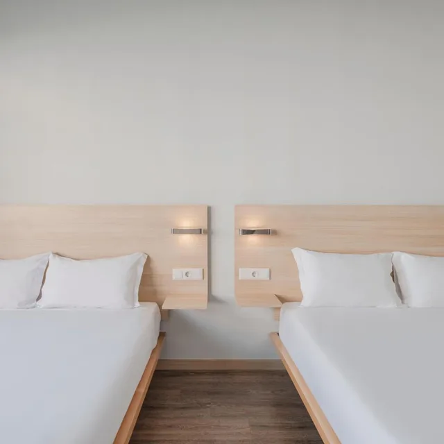 غرفة سوبيريور ثلاثية بسرير مزدوج، Moov Hotel Porto Centro 1/6
