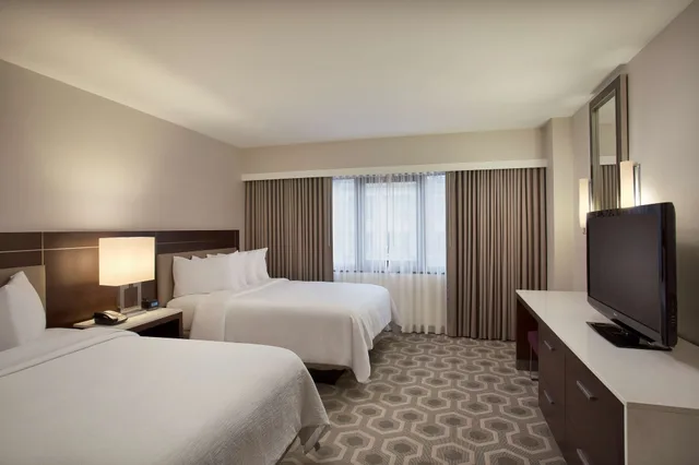 Suite, 2 Queen Beds, Embassy Suites By Hilton Washington D.C. Georgetown 1/2