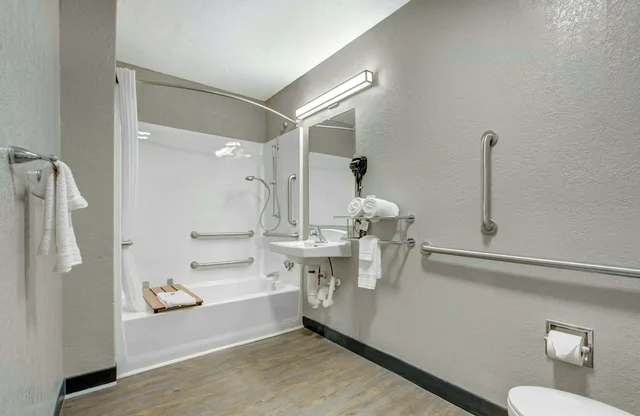 1 King Bed Premium, Micfridge، Motel6 Venice, FL 7/7