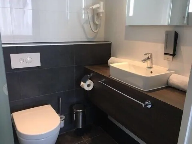 غرفة ديلوكس بسرير كوين، HOTEL JOY 4/5