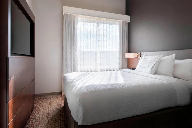 2 Bedrooms, Suite, 2 Queen Beds, Sofa, Residence Inn Redwood City San Carlos 2/4