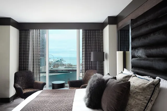 Chicago, Suite, King Bed، Loews Chicago 3/6