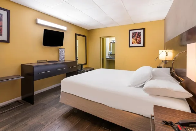 غرفة قياسية بسرير كينج، Econo Lodge Gretna - New Orleans 2/5