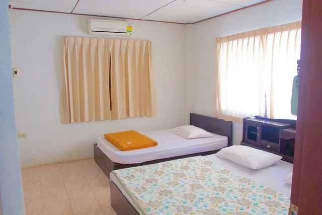 بنغل اقتصادي بسريرين كوين وسريرين منفصلين، Sichang Shine Khao Resort 1/4