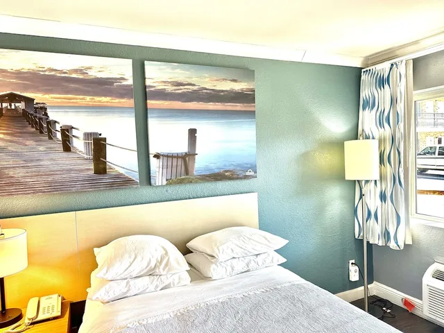 غرفة قياسية بسريرين مزدوجين، Days Inn By Wyndham Pensacola - Historic Downtown 3/4
