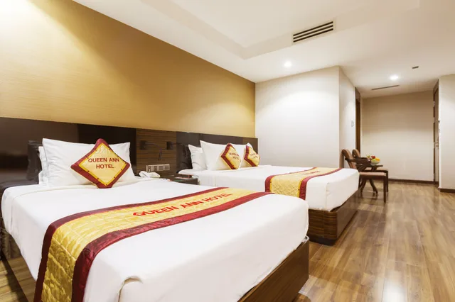 Deluxe, Triple, 1 Double and 1 Single Bed, QUEEN ANN HOTEL 6/10