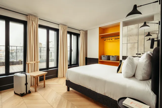 3 Bedrooms, Prestige, Apartment, 3 Queen Beds, Eiffel View, Sofa, Terrace، My Maison In Paris - Invalides 1/8