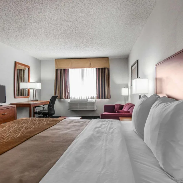 غرفة تنفيذية بسرير كينج، Quality Inn Denver Westminster 1/6