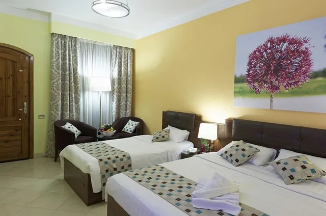 غرفة بريميوم بسريرين منفصلين، Three Corners Rihana Resort 2/8