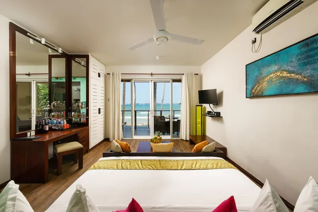 Deluxe, Sea View, Hot Tub, Coco Bay Unawatuna 3/7