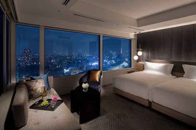 غرفة بريميوم بسريرين منفصلين مع دخول صالة النادي، The Strings by InterContinental Tokyo 4/7