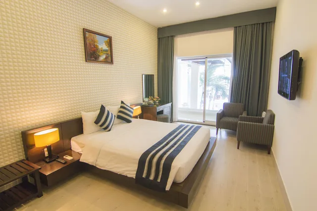 غرفة شهر العسل بسرير مزدوج بشرفة، Ngoc Linh Luxury Hotel 7/10