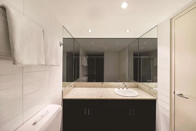 شقة بسرير كينج وسريرين منفصلين بغرفتي نوم، Adina Apartment Hotel Sydney Surry Hills 13/16