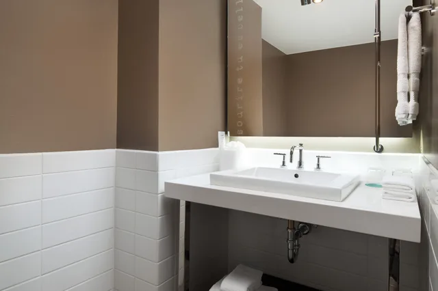 Urban, Suite, King Bed, River View, Corner، Le Meridien New Orleans 6/6