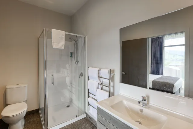 شقة بسريرين كينج بغرفتي نوم، Ramada Suites by Wyndham Queenstown Remarkables Park 10/10