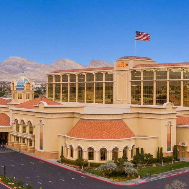 غرفة بريميوم بسرير كينج بإطلالة، Suncoast Hotel And Casino 1/1
