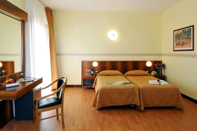 غرفة بسرير مزدوج أو سريرين منفصلين، Park Hotel Jolanda 6/10